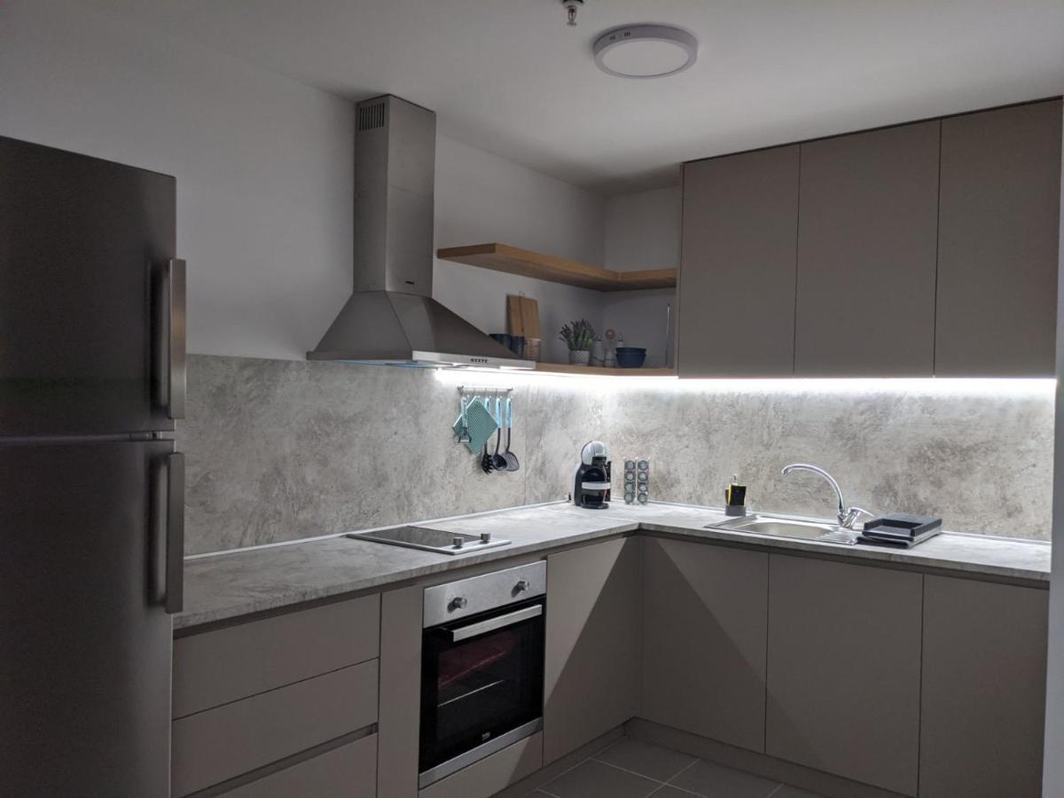 Sky Side Luxury Condo Skopje Zewnętrze zdjęcie